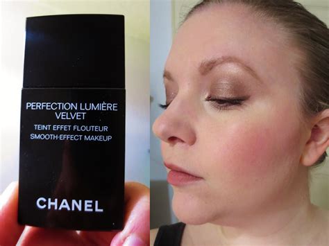 chanel perfection lumiere velvet smooth effect